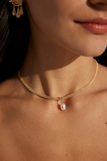 Minimal Pearl Drop Chain Necklace