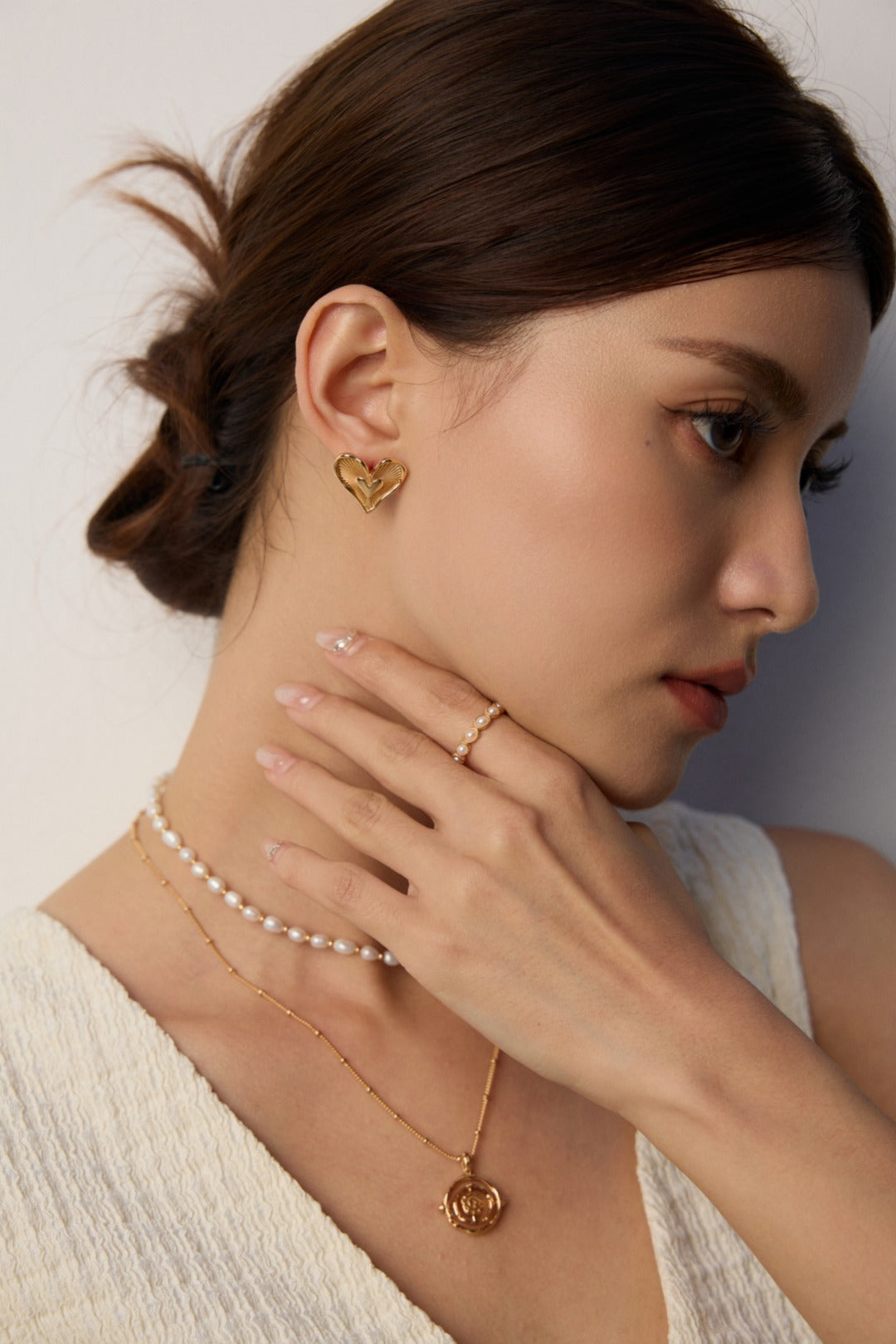Elara Pearl Band Ring