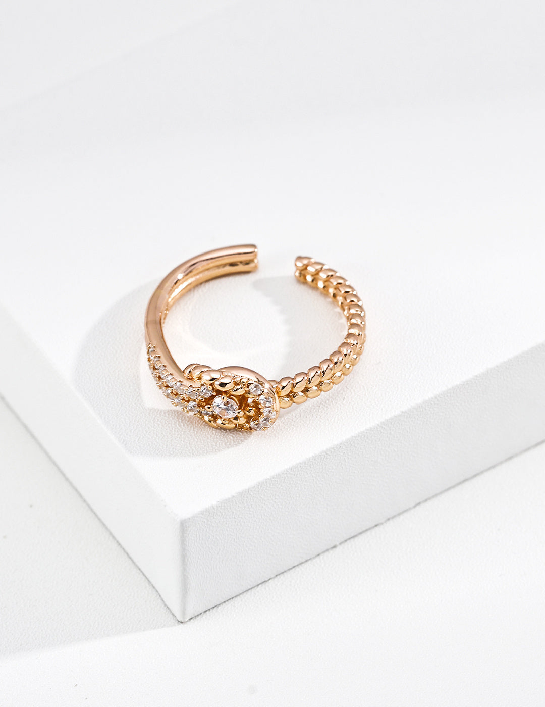 Pavé Knot Ring