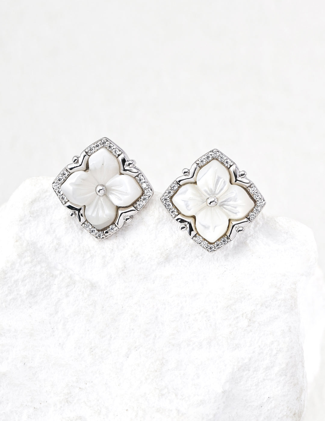 Vintage Clover Mother of Pearl Stud Earrings